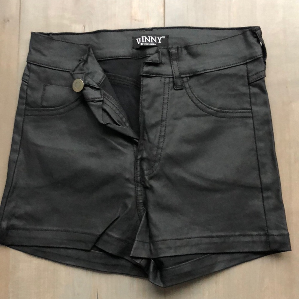 Short shorts